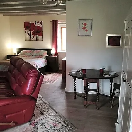 Oda ve Kahvaltı Chez Pastuso 3*